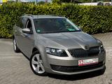 Skoda Octavia Combi Elegance 1.Hand *Garantie *Navi - Skoda Gebrauchtwagen in Aachen