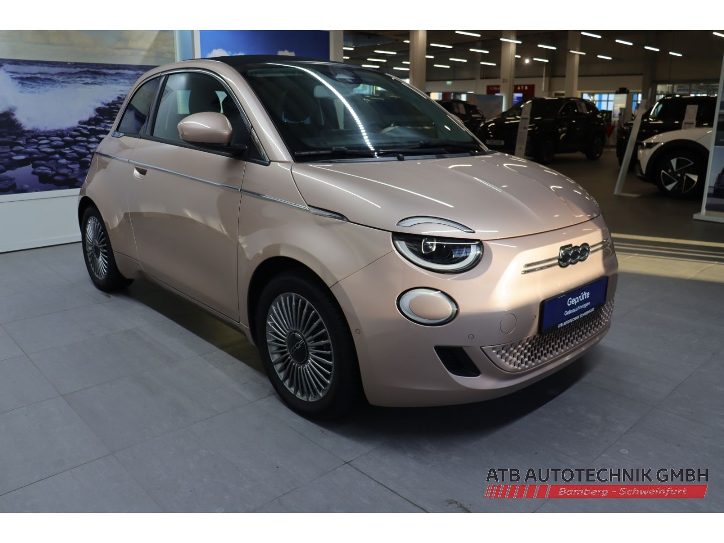 Fahrzeugabbildung Fiat 500e Cabrio 42kWh SOH 95,7% Komfort- und Stylepa