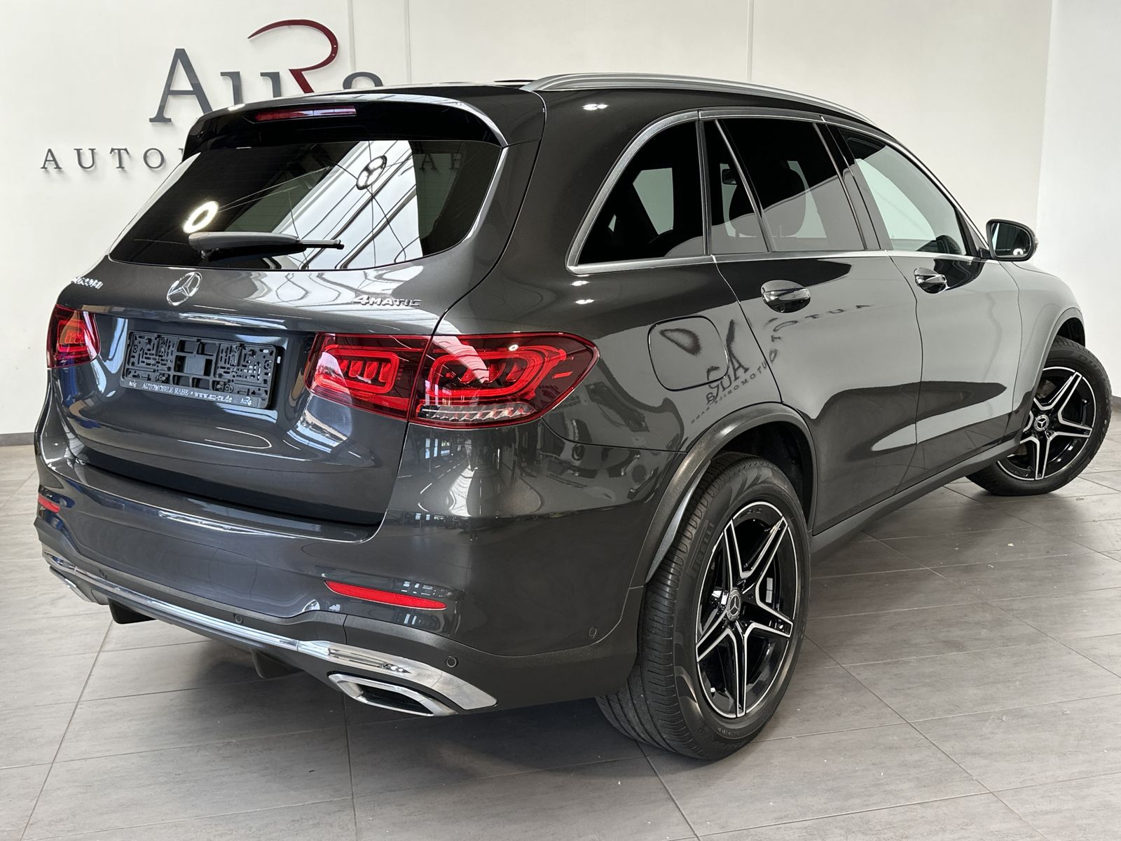 Fahrzeugabbildung Mercedes-Benz GLC 220d 4Matic AMG-Line NAV+LED+AHK+CARPLAY+SHZ