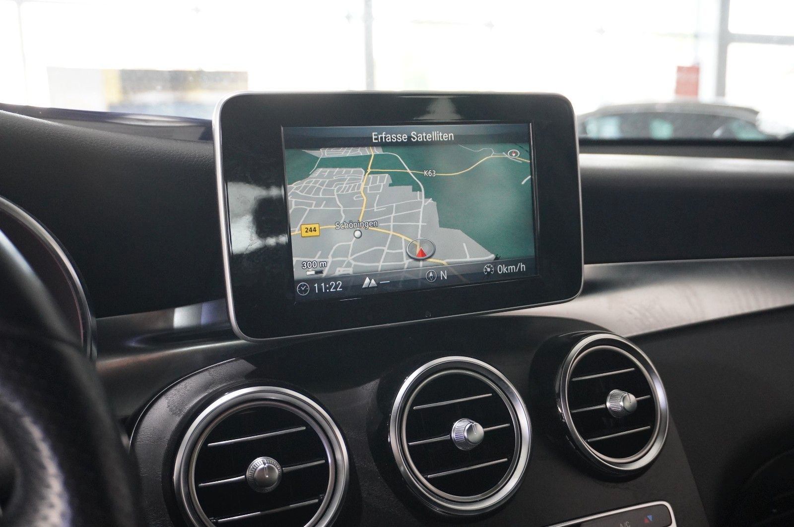 Fahrzeugabbildung Mercedes-Benz GLC 220D EXCLUSIVE 4MATIC NAVI/LED/KAMERA/SH/AHK
