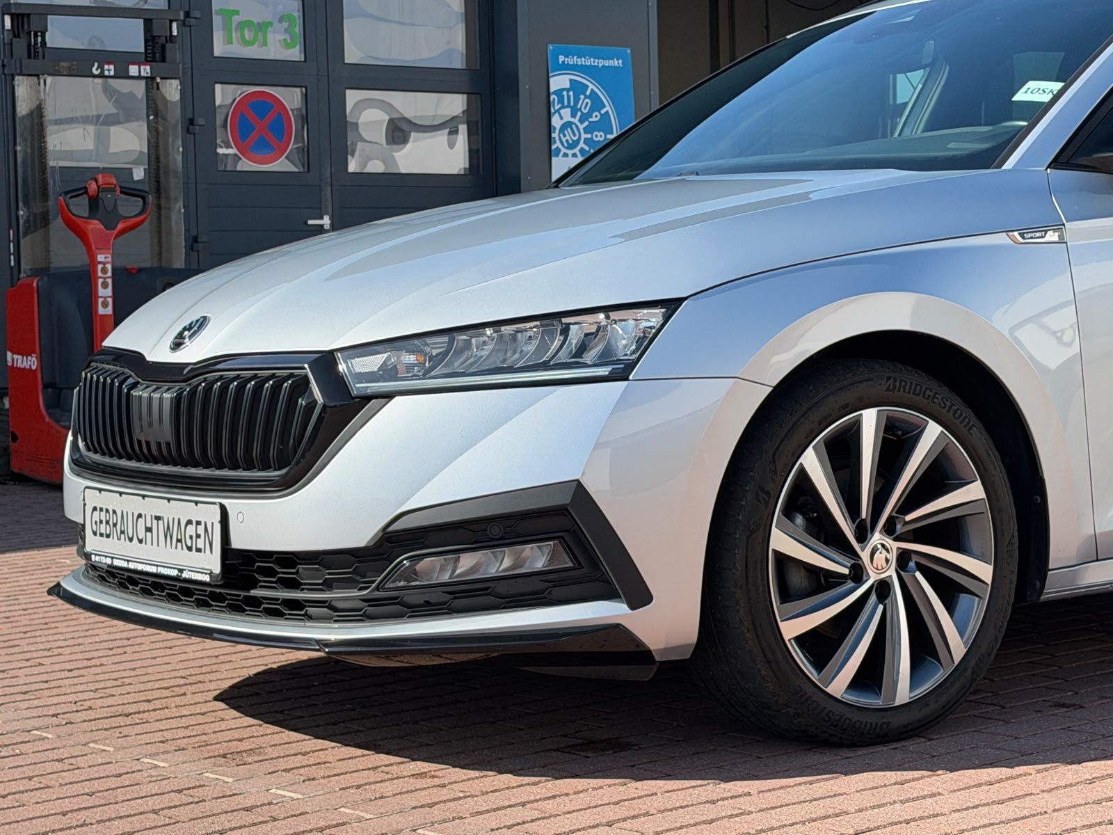 Fahrzeugabbildung SKODA Octavia Combi Sportline*PANO