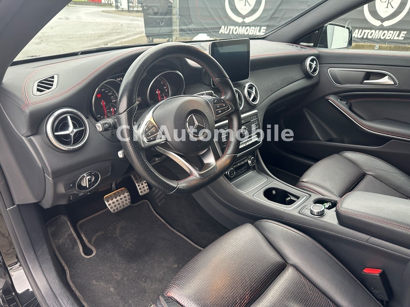 Fahrzeugabbildung Mercedes-Benz CLA 220 CDI Shooting Brake/4Matic/AMG-Line/LED