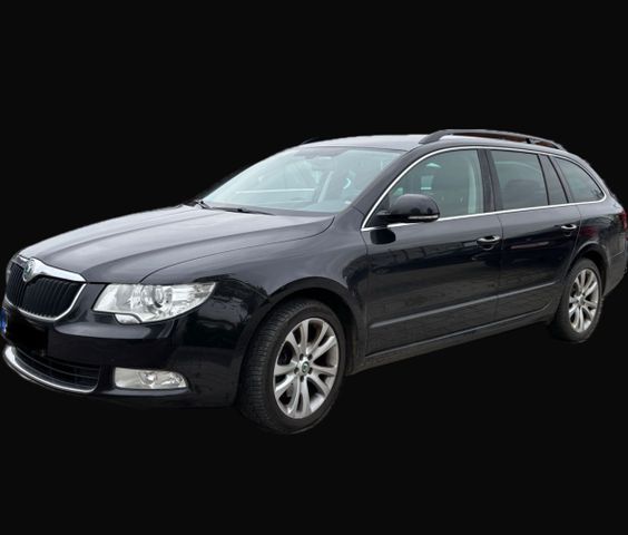 Skoda Superb Combi Exclusive DSG XENON NAVI AHK PDC