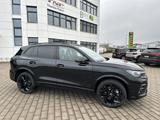 Volkswagen Tiguan R-Line+STANDHEIZUNG+AHK+PANO+IQ-LIGHT
