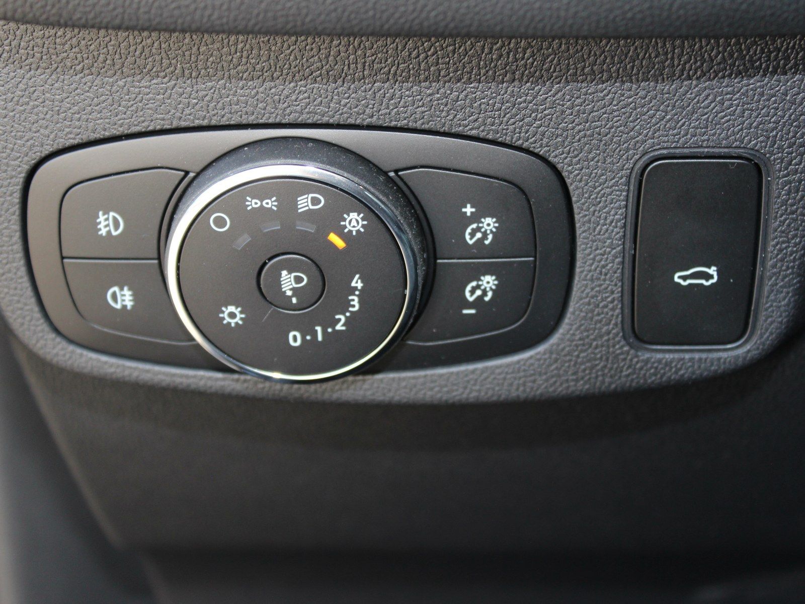 Fahrzeugabbildung Ford Focus ST-Line X 1,0 EcoBoost Start/Stopp