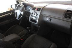 Fahrzeugabbildung Volkswagen Touran Trendline,Bastler Fahrzeug