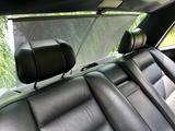 Mercedes-Benz 560 - Mercedes-Benz 560 mit Benzin-Antrieb: Coupe