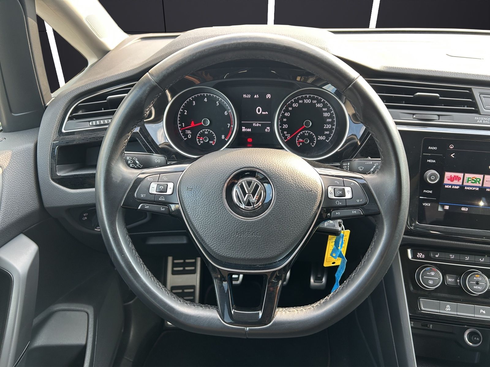 Fahrzeugabbildung Volkswagen Touran SOUND NAVI ACC RFK