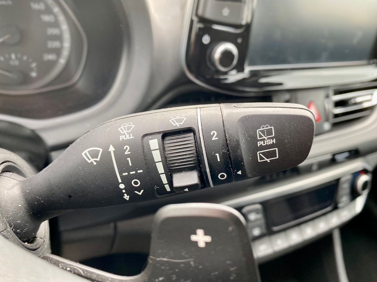 Fahrzeugabbildung Hyundai i30 1.0 DCT AAC SHZ ALLWETTER ALU