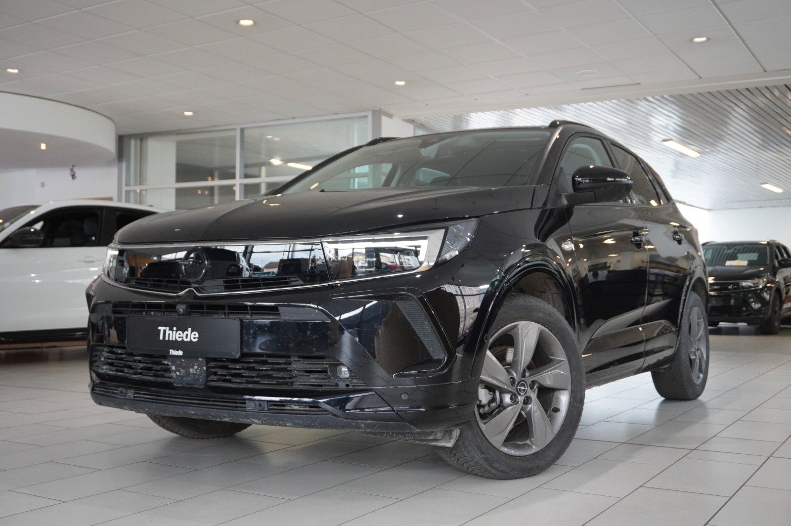 Fahrzeugabbildung Opel Grandland (X) 1.2T GS LINE NAVI/LED/KAMERA/SPORT