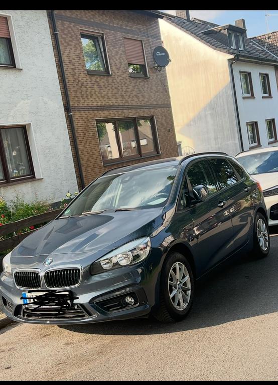 BMW 218
