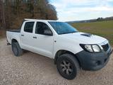 Toyota Hilux 2.5l  - Toyota Hilux: Allradantrieb, 2.5