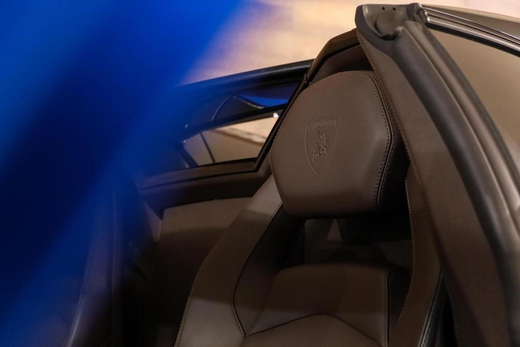 Lamborghini Aventador