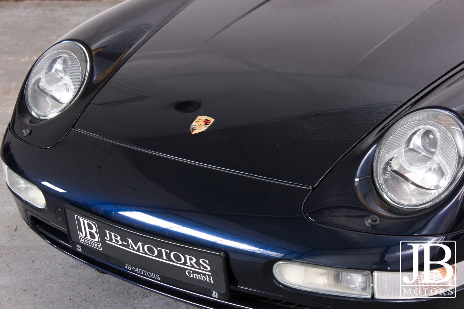 Fahrzeugabbildung Porsche 911 993 Carrera Coupé Schalter Deutsch