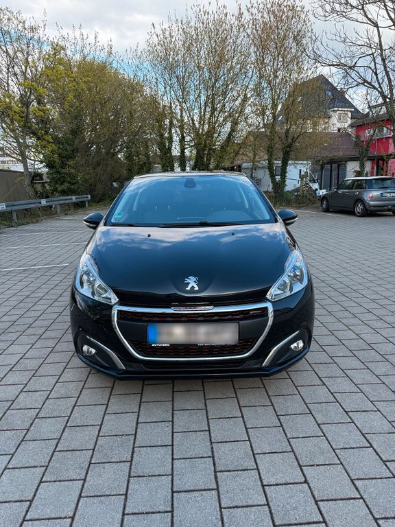 Image of Peugeot e-208