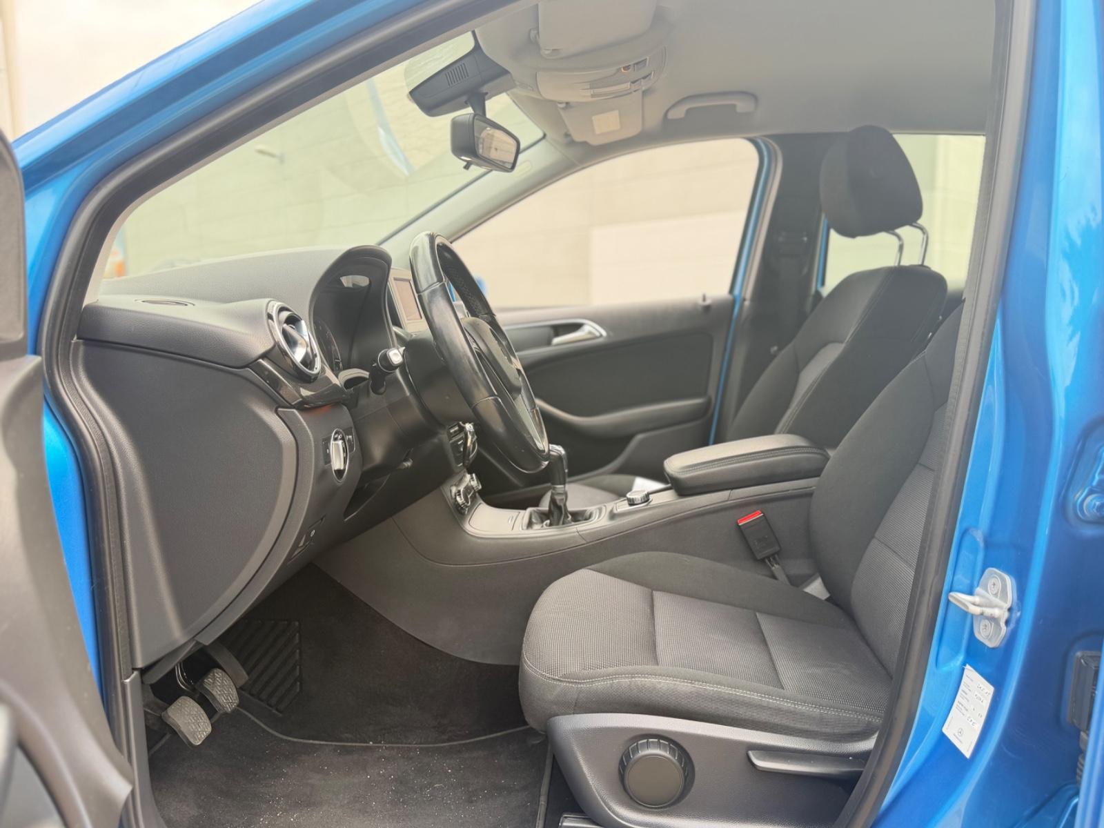 Mercedes-Benz B 180*82TKM*