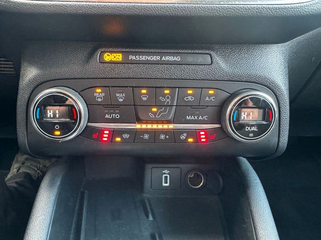 Fahrzeugabbildung Ford Focus Turnier 2,0 EcoBlue Titanium >AUT/NAV/KAM