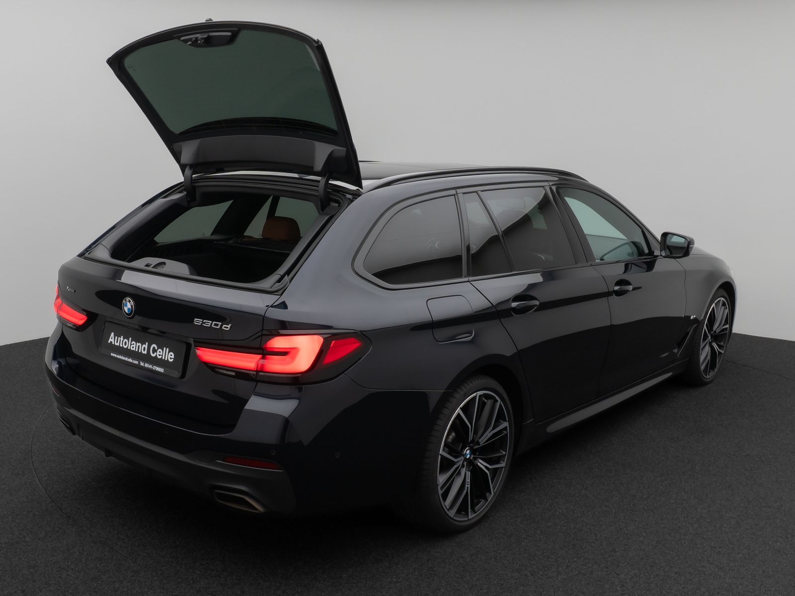 Fahrzeugabbildung BMW 530d xD M Sport Pano Kamera Laser HUD H/K 20Zoll