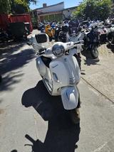 Vespa GTS 125 mit Topcase - VESPA GTS