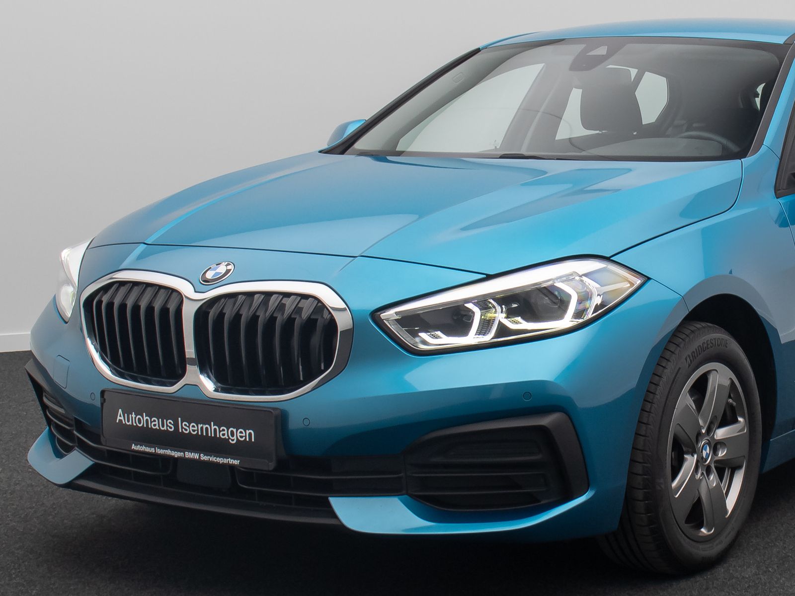 Fahrzeugabbildung BMW 118i Advantage PDC LED GeschwindigReg DAB WLAN