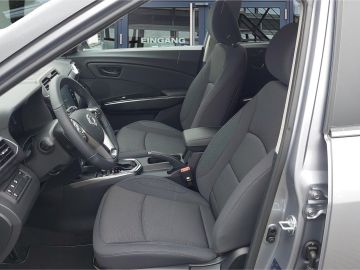 KGM Tivoli ESSENTIAL 1.5 AT NaviCarPlayRFKDABSHZ