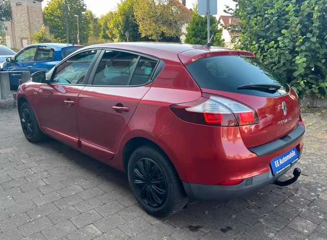 Renault Megane III Lim. 5-trg. Limited Bild 3
