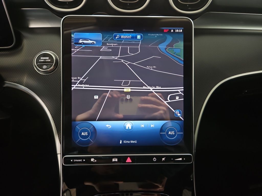 Fahrzeugabbildung Mercedes-Benz C 180 T AMG AHK Totwi. LED SHZ KAM Sport Ambie.