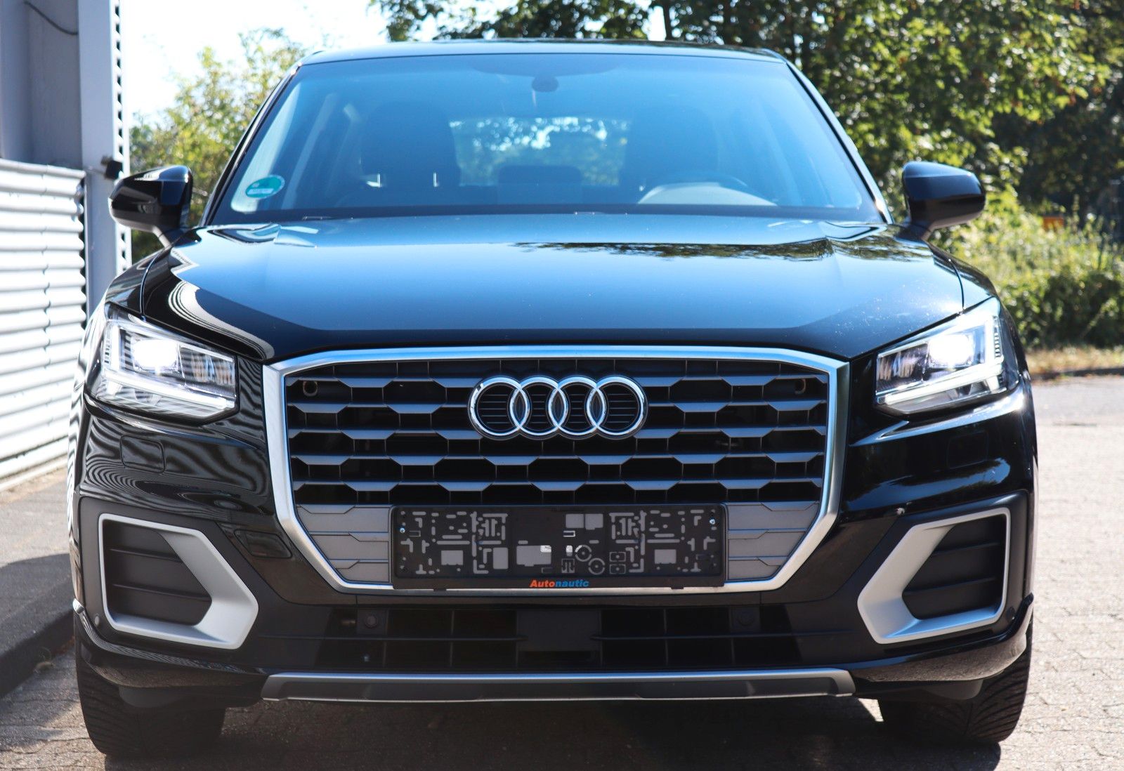 Fahrzeugabbildung Audi Q2 30 TFSI DESIGN S-TRONIC KLIMAAUT NAVI LED 2Hd