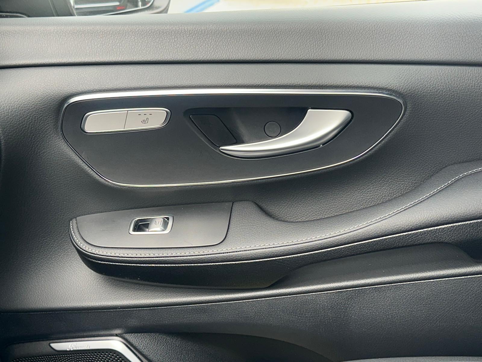Mercedes-Benz V250 LANG AVANTG AMG-LINE PANO 7SITZ EL.TÜR 360°