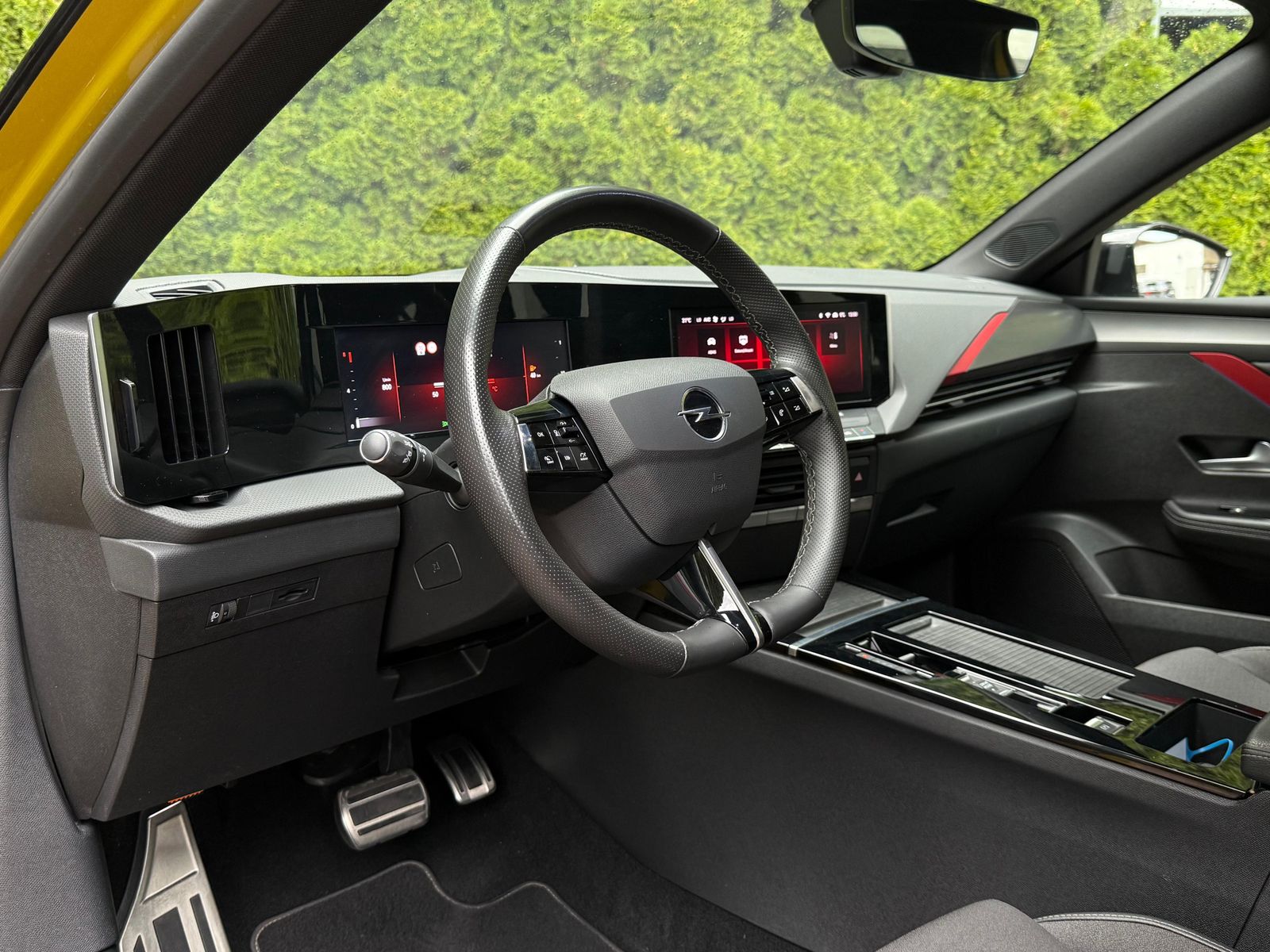 Fahrzeugabbildung Opel Astra 1.2 Aut. GS Line LED+SHZ+KAM+ARG+T-LEDER+