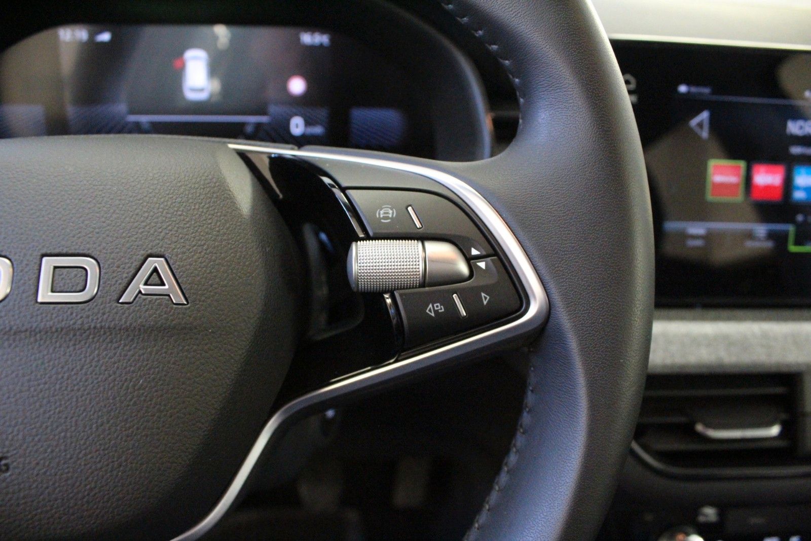 Fahrzeugabbildung SKODA Kamiq 1.0 TSI 85kW Selection *AHK schwenkbar*