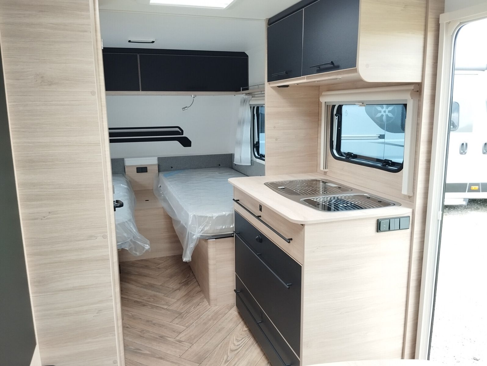 Fahrzeugabbildung Sterckeman Sport Edition 492LJ Camper + Arctic Paket Sidney