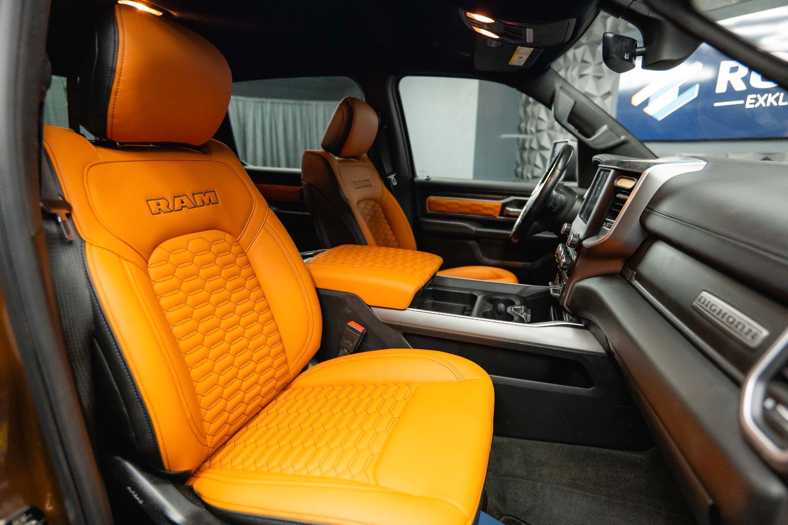 Fahrzeugabbildung Dodge RAM 5.7 V8 HEMI 4x4 COPPERHEAD Offroad LONGBED