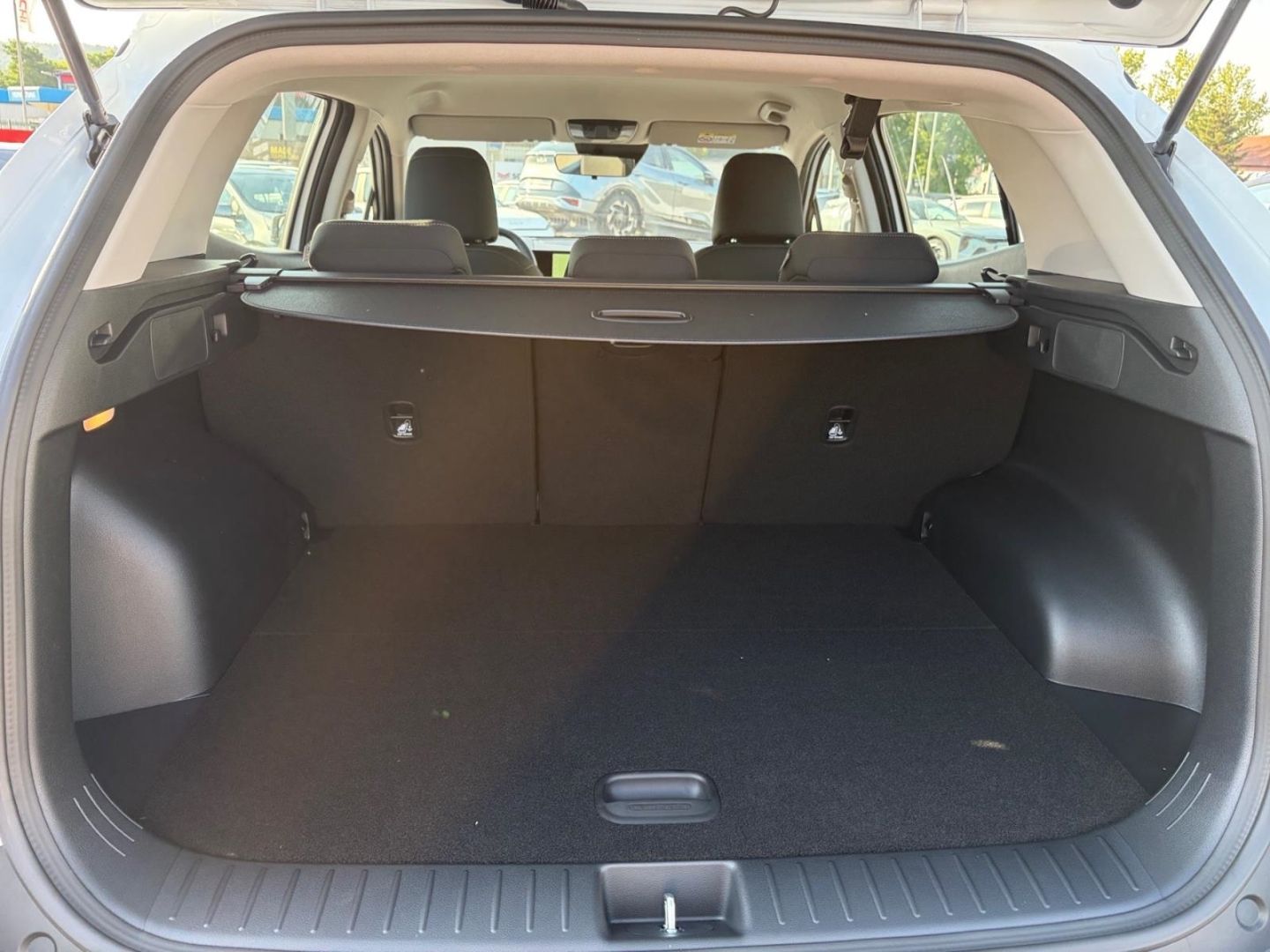 Fahrzeugabbildung Kia Sportage Core 1.6T 2WD Navi Digitales Cockpit LE