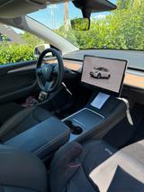Tesla Model Y Standard Range RWD Sofort verfügbar  - Tesla in Wuppertal