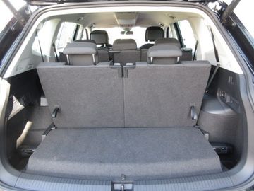 Volkswagen Tiguan Allspace - 12