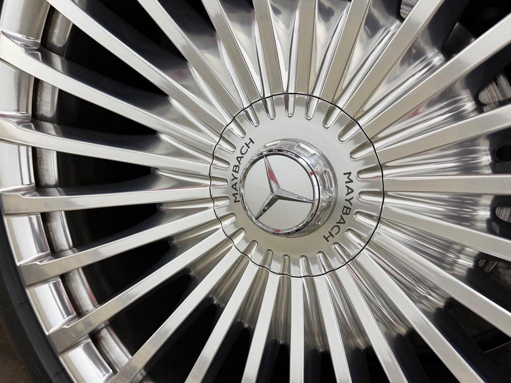 Mercedes-Benz GLS 600