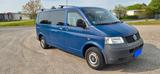 Volkswagen T5 Caravelle - blaue Volkswagen T5 Caravelle
