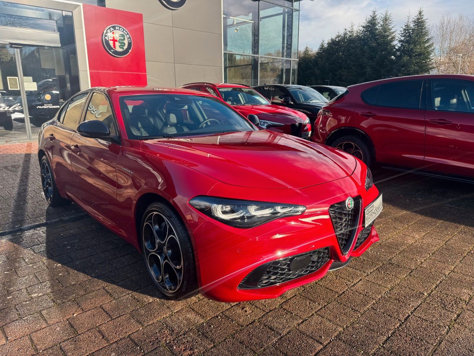Fahrzeugabbildung Alfa Romeo Giulia Veloce 2.0 280PS Q4 Navi Kamera Memory