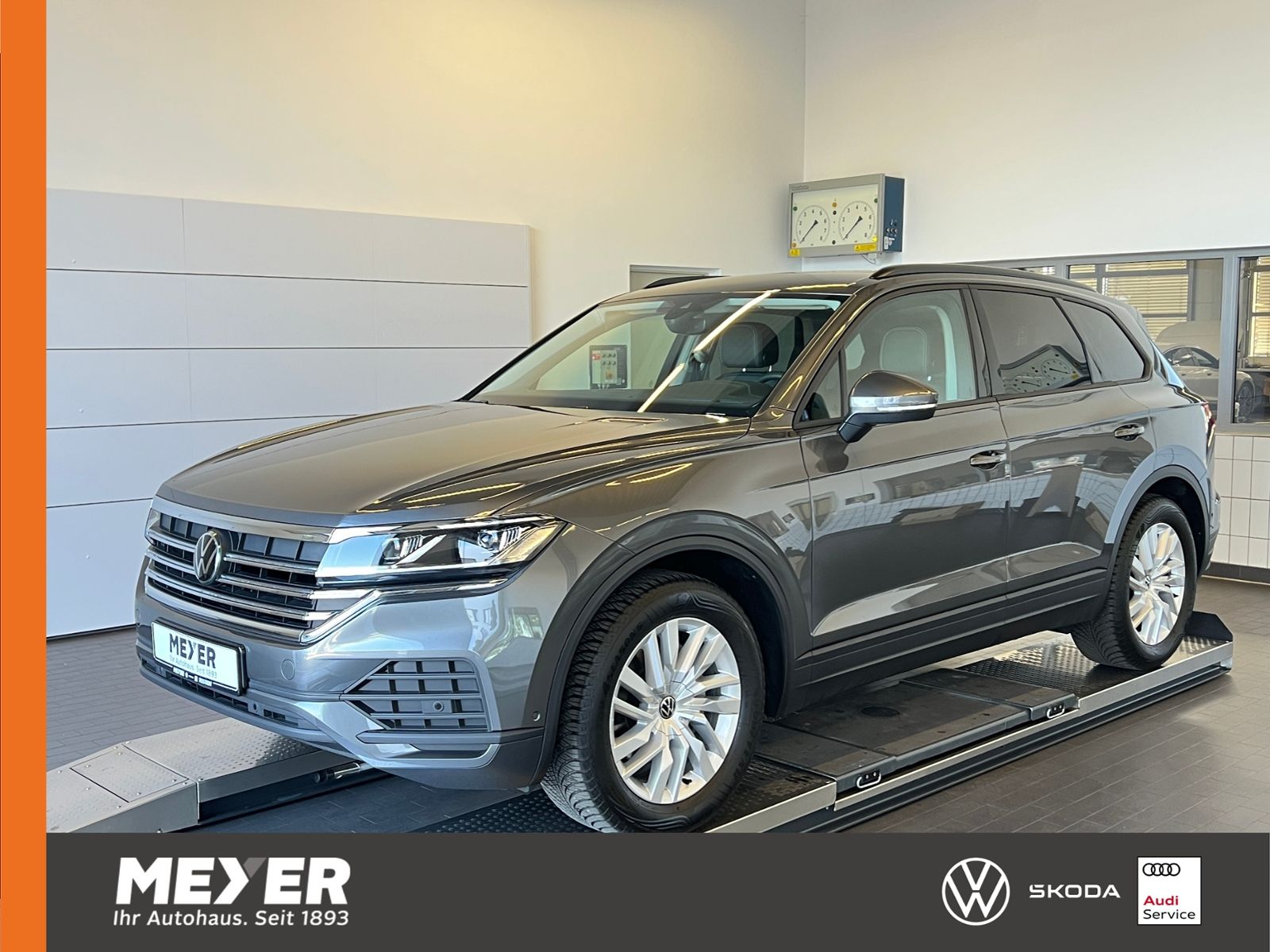 Fahrzeugabbildung Volkswagen Touareg 3.0 TDI 4MOTION *AHK, LED, Luft, ACC, 19