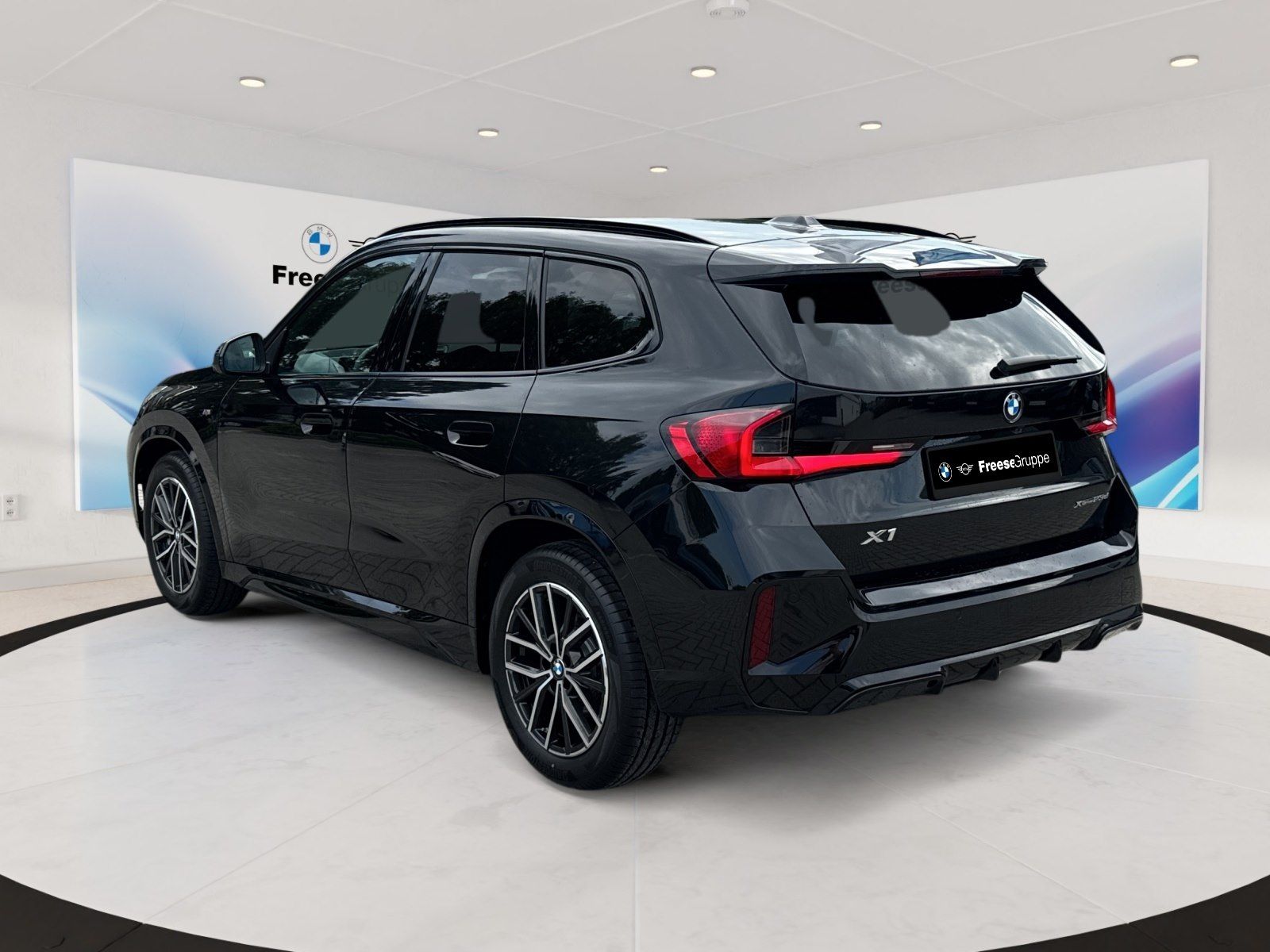 BMW X1 xDrive23d AHK 360° HEAD-UP RFK HIFI LENKRADHZ foto 4