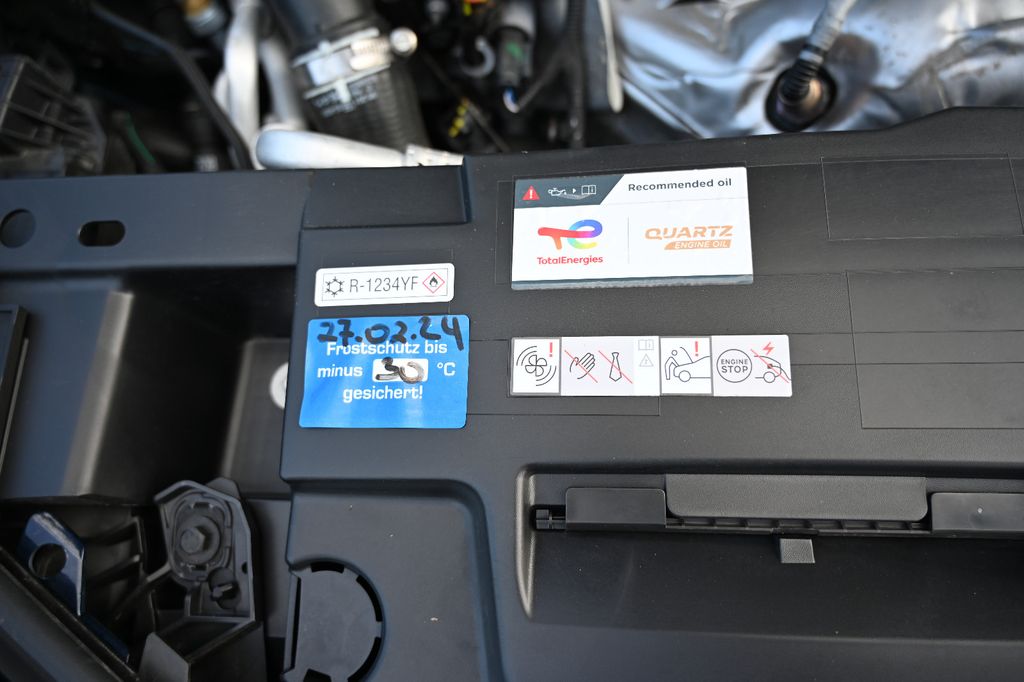 PEUGEOT 508 SW Hybrid 225 Allure Navi Leder 1.Hd CarPlay PEUGEOT 508 SW Hybrid 225 Allure Navi Leder 1.Hd CarPlay