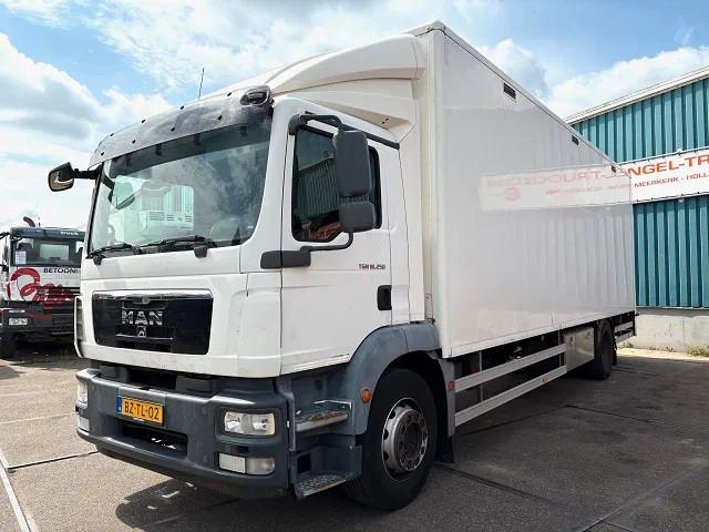 MAN TGM 18.250 BL WITH PLYWOOD CLOSED BOX AND LOADIN