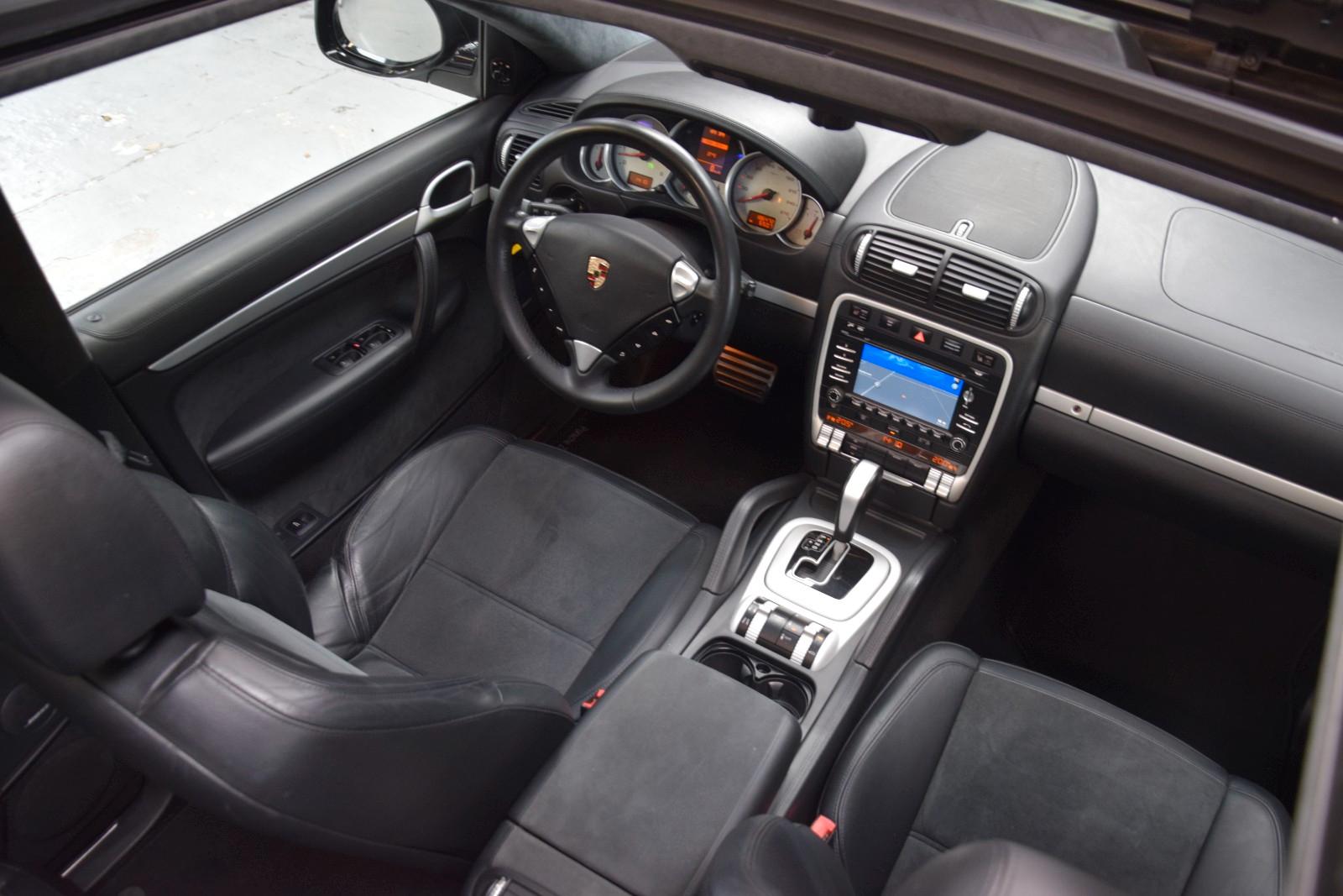 PORSCHE CAYENNE 4.8 GTS 405 ch 4X4 BVA - HAYON ÉLECTRIQUE - PACK SPORT - TOIT PANORAMIQUE