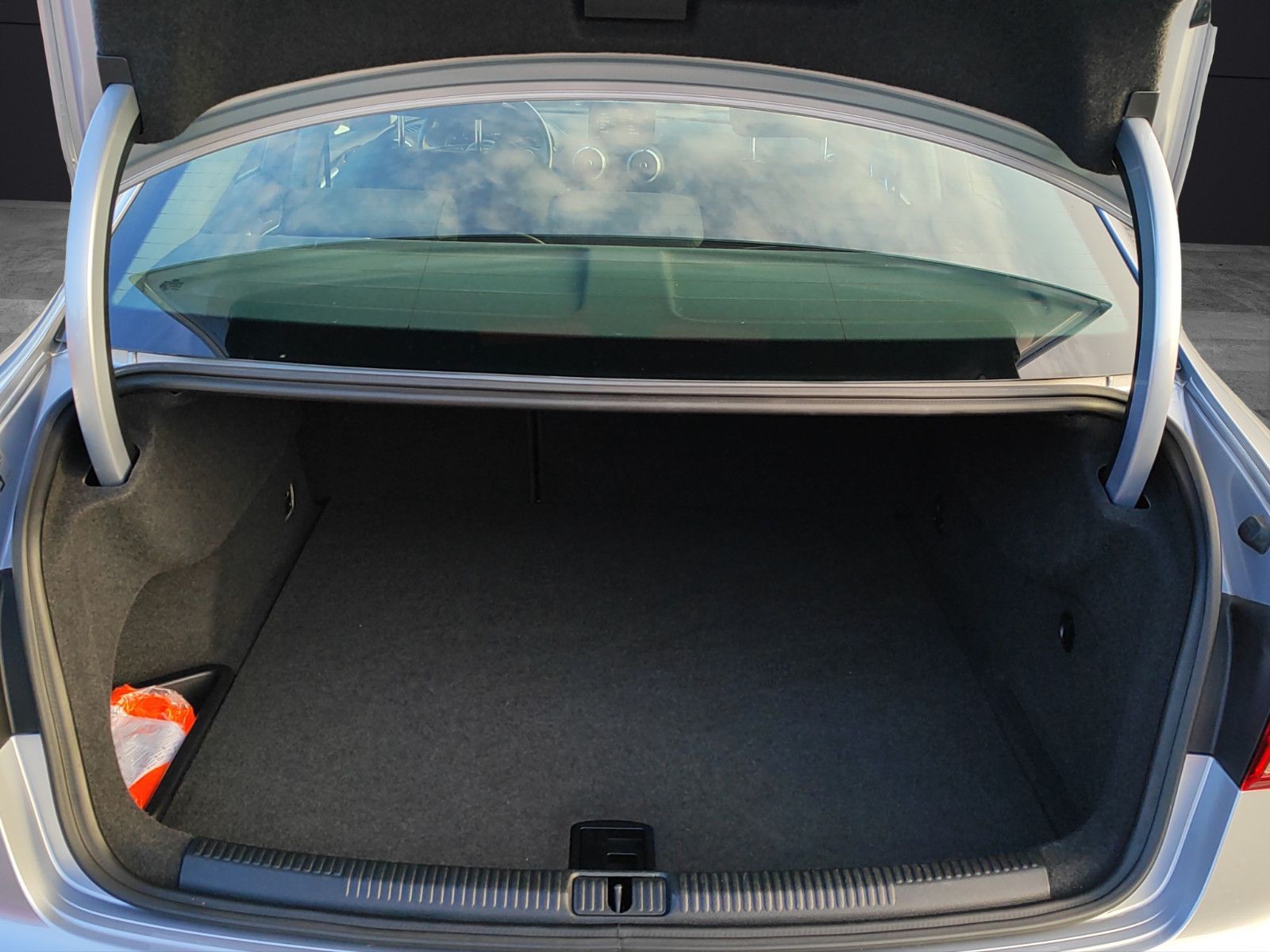 Fahrzeugabbildung Audi A3  quattro sport*1Hand*Xenon*AHK*PDC*SitzHZ*