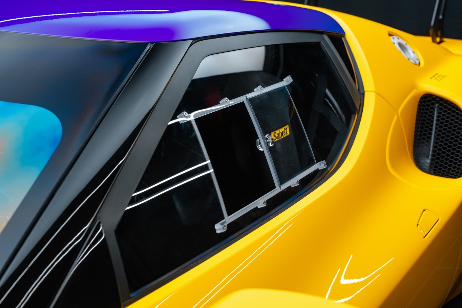 Fahrzeugabbildung Ferrari 296 Challenge TOP/PASSENGER SEAT/SILENCERS