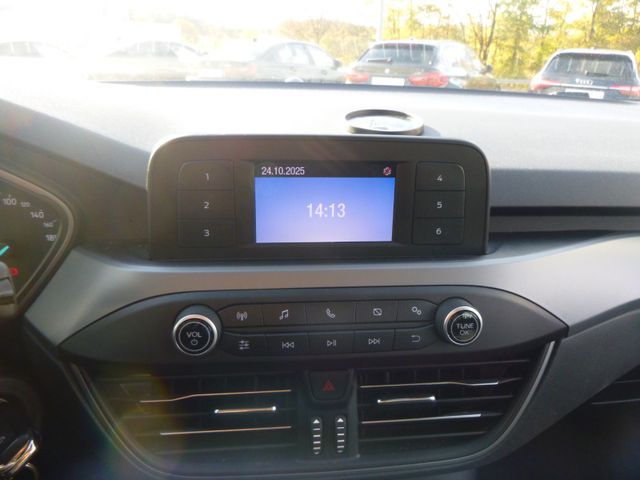 Fahrzeugabbildung Ford Focus Turnier Trend >52.290KM/Sitzheizung/PDC<