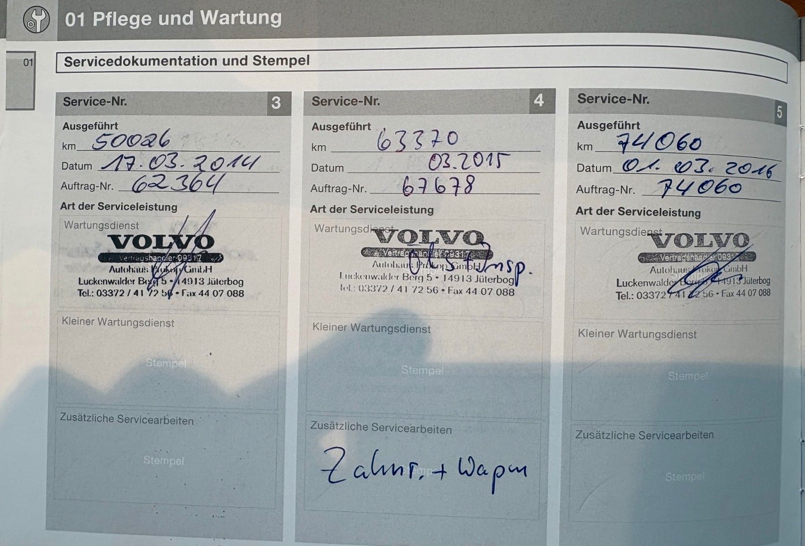 Fahrzeugabbildung Volvo XC60 2.4D Summum Drive*BiXenon*PDC*CD*Servo*USB