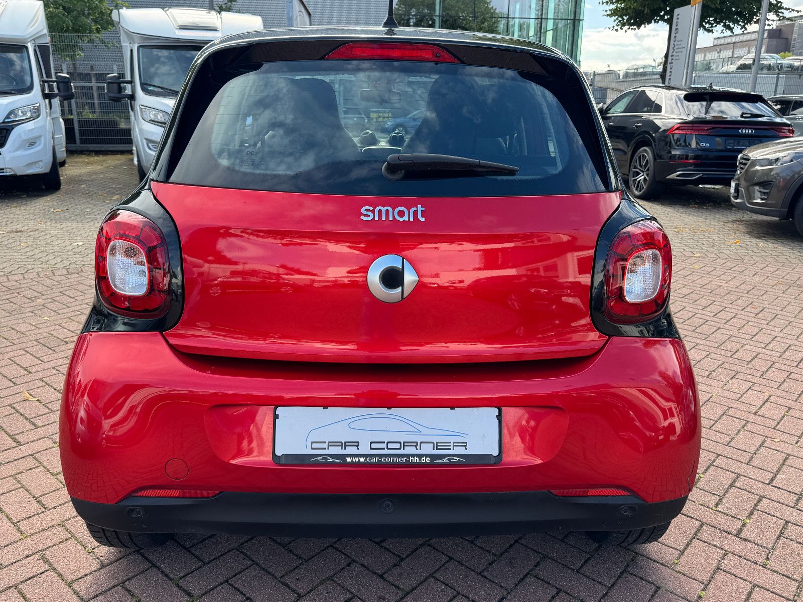 Fahrzeugabbildung Smart ForFour 66KW PRIME EXCLUSIVE PANO NAVI LED VOLL
