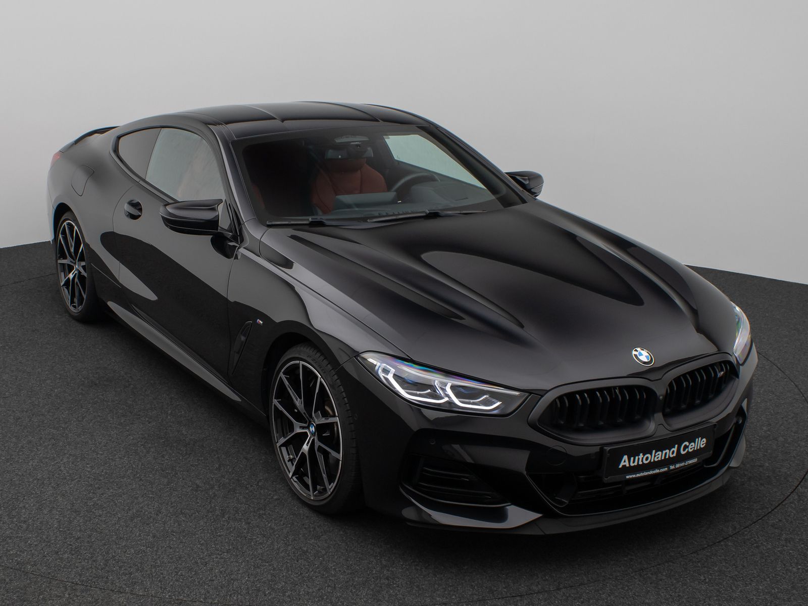 Fahrzeugabbildung BMW M850i xD Coupé 360°Laser HUD SoftCl Komfort 20"